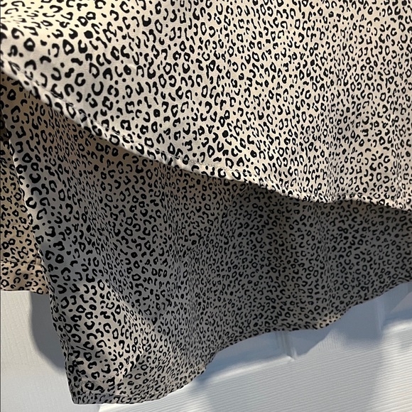 Chelsea & Theodore Black and Cream Speckled Blouse lagenlook, work or office. - Picture 5 of 13